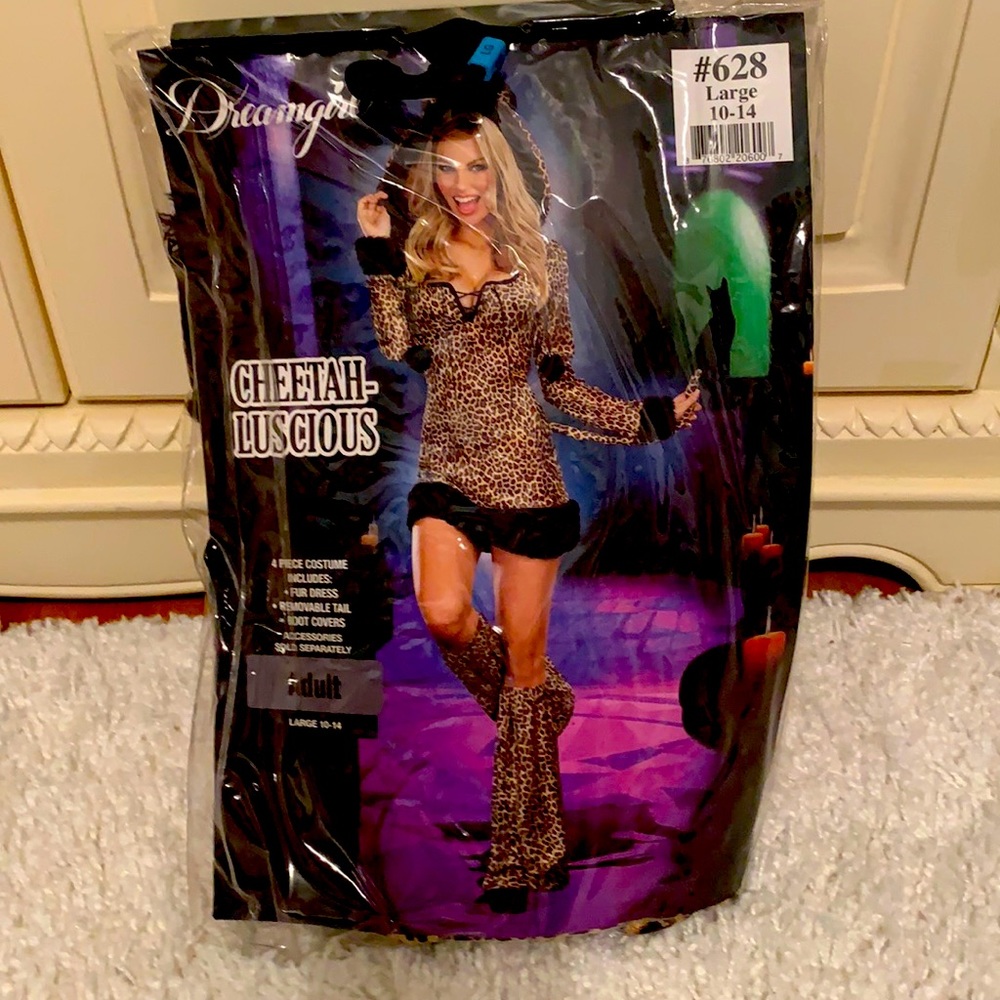 Women’s adult cheetah costume perfect condition!!!